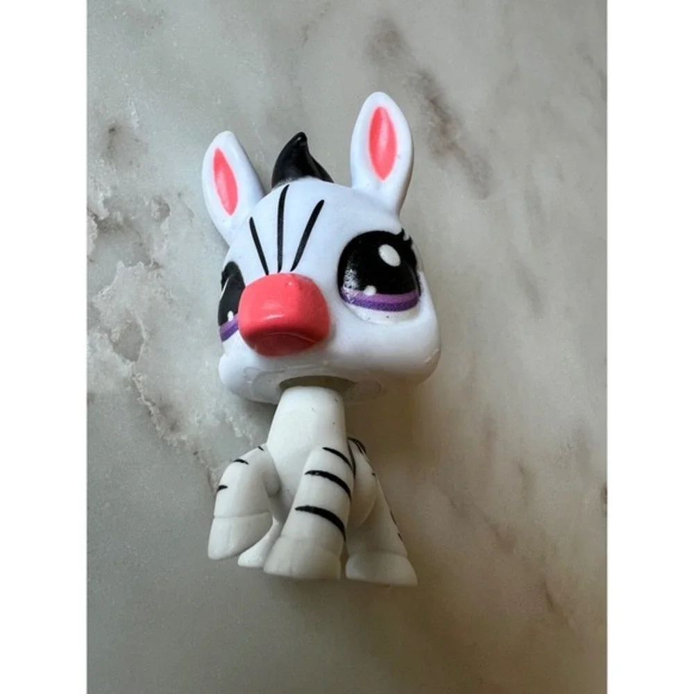 Littlest Pet Shop Zebra Figure G7 #97 Released in Zoo Pets Trio Set
